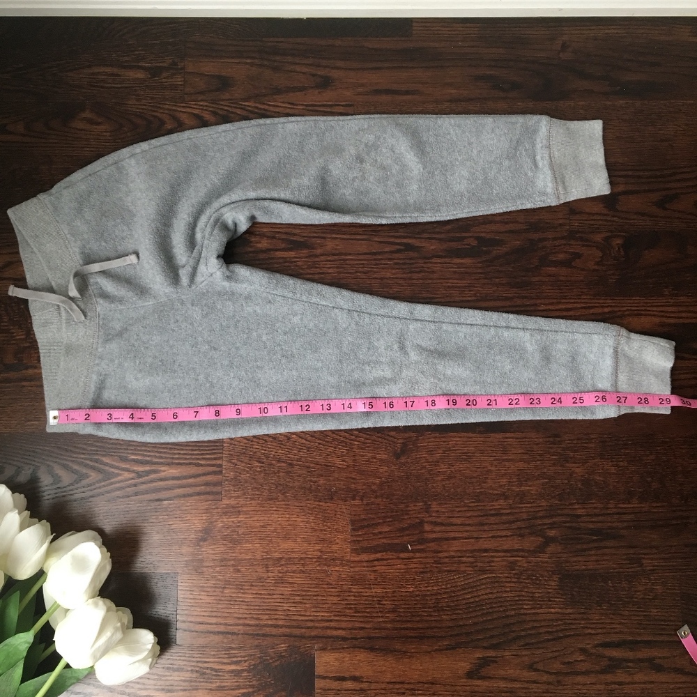 8 Girls Gap Fleece Joggers Like New Condition